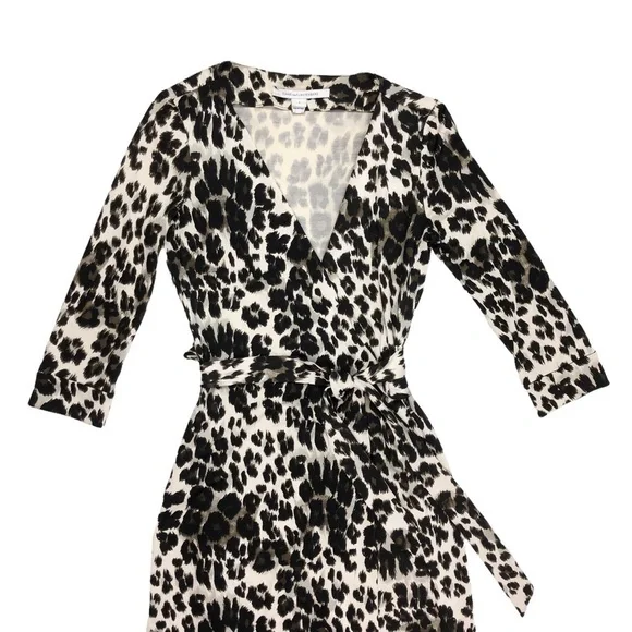 Diane von Furtstenberg silk wrap dress animal snow leopard print sz 4 New Julian - Picture 10 of 16